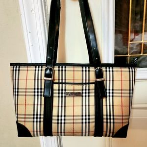 Authentic Vintage Classic Nova Check Burberry London Shoulder Bag